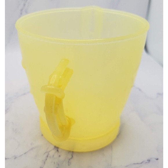 Little Tikes Child Size 4 Inch Replacement Yellow Measuring Cup - Picture 4 of 10